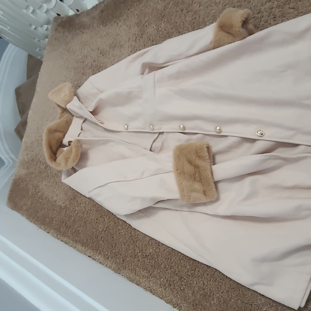 Elegant Cream Coat with Faux Fur Accents